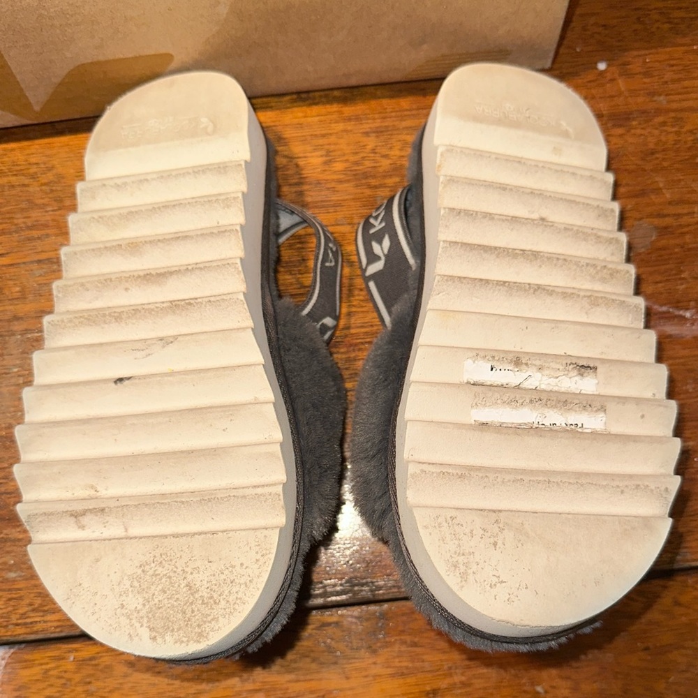 Kids koolaburra slides size 12 - Picture 7 of 7
